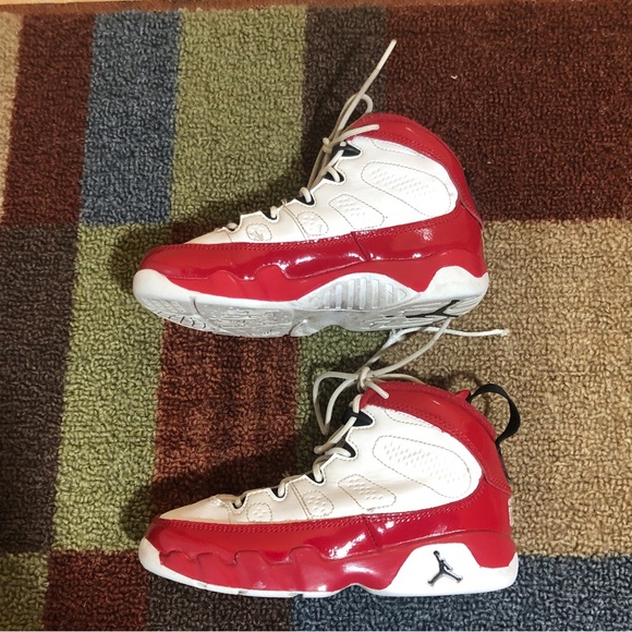 Air Jordan 9 Retro